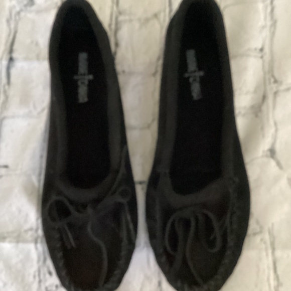 MINNETONKA KILTY MOCCASIN (NWOT) (Still In Box) - Picture 9 of 9